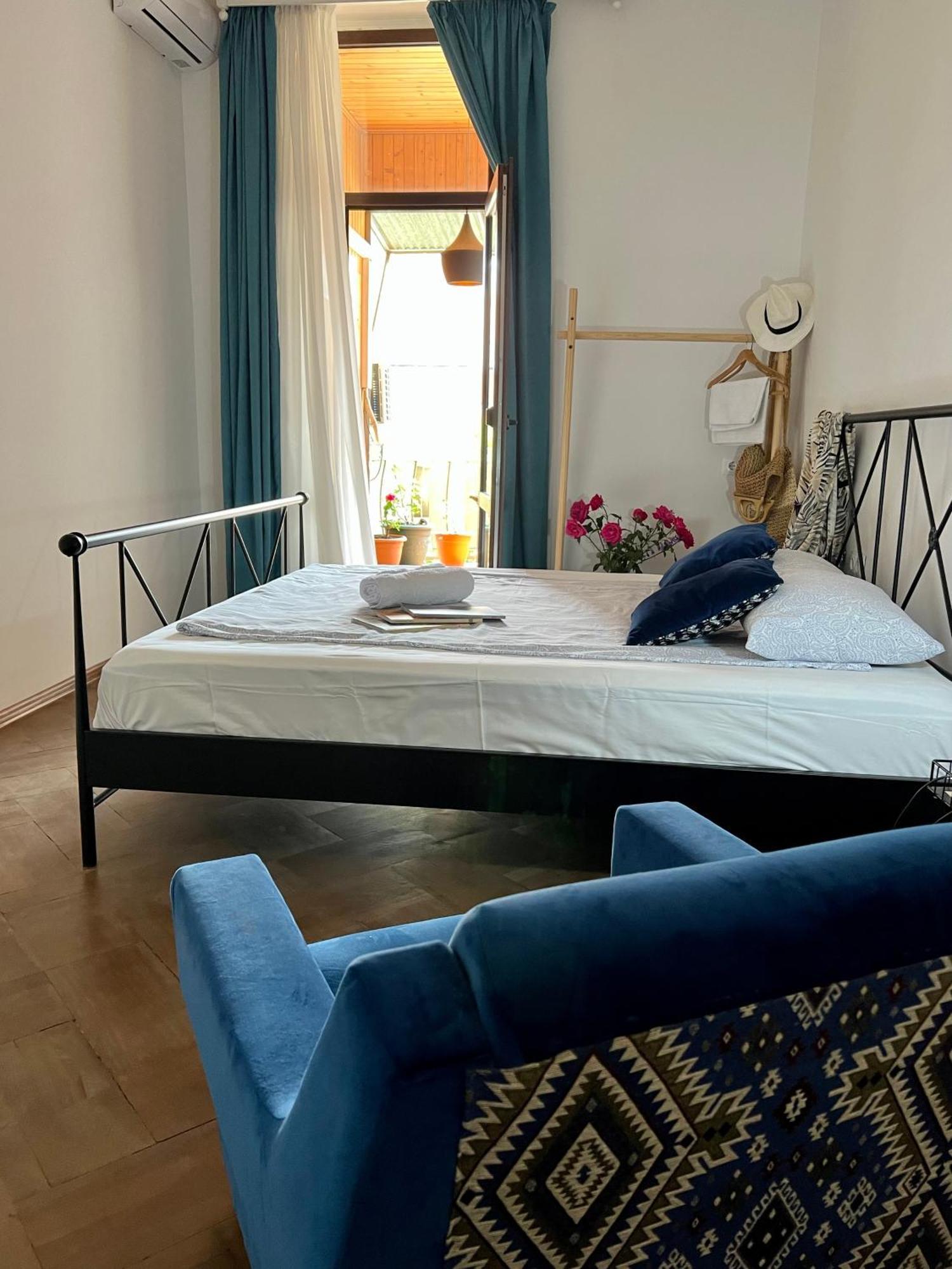 Guest House Third Floor Тбилиси Екстериор снимка