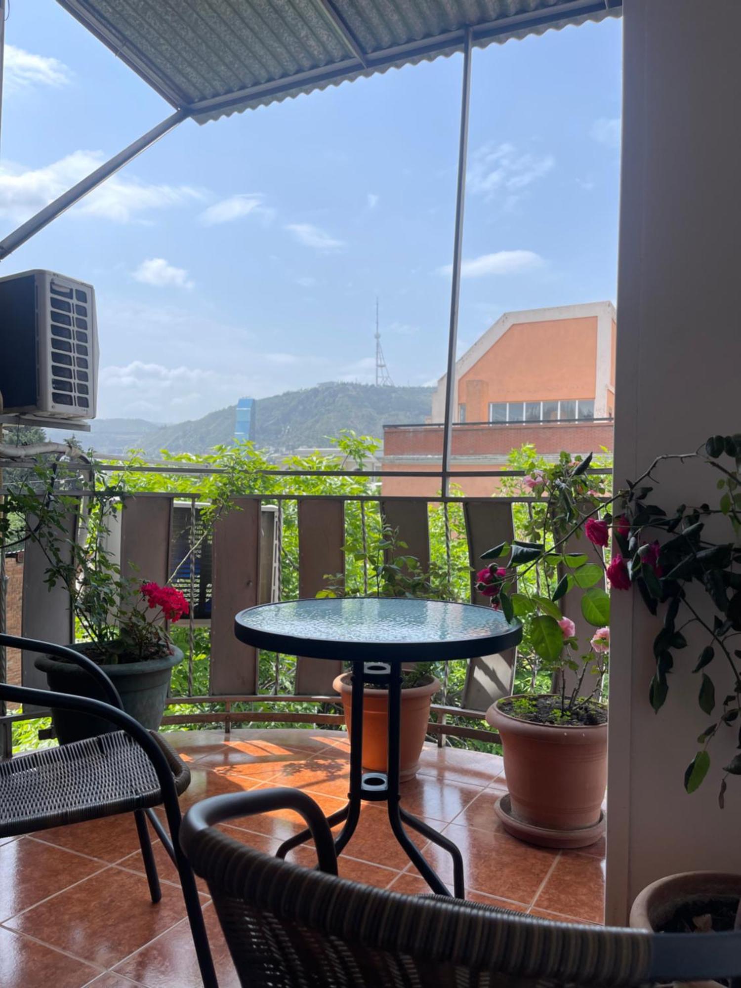 Guest House Third Floor Тбилиси Екстериор снимка