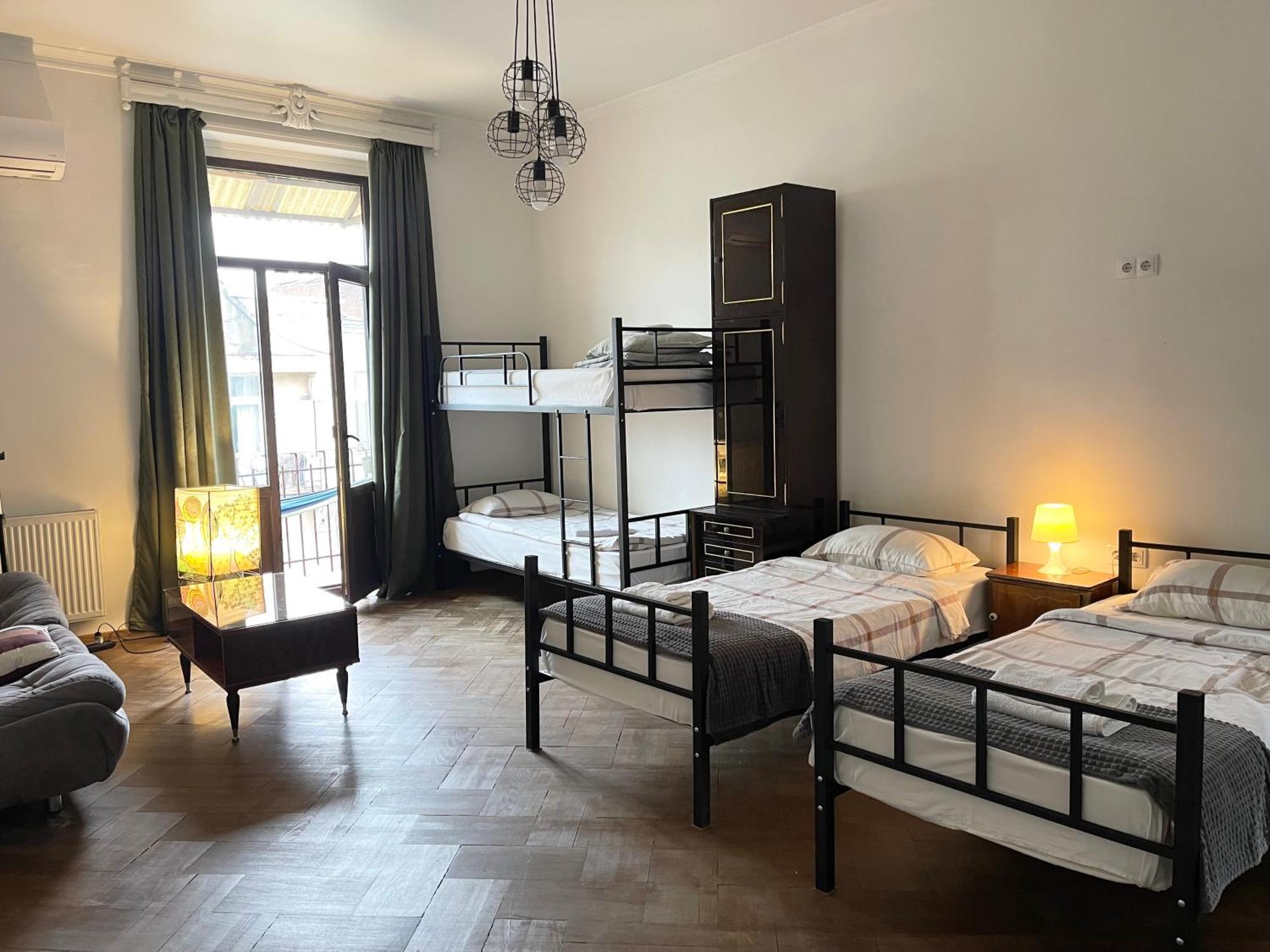 Guest House Third Floor Тбилиси Екстериор снимка