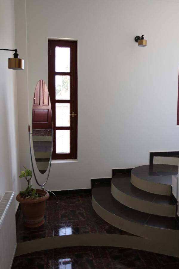 Guest House Third Floor Тбилиси Екстериор снимка